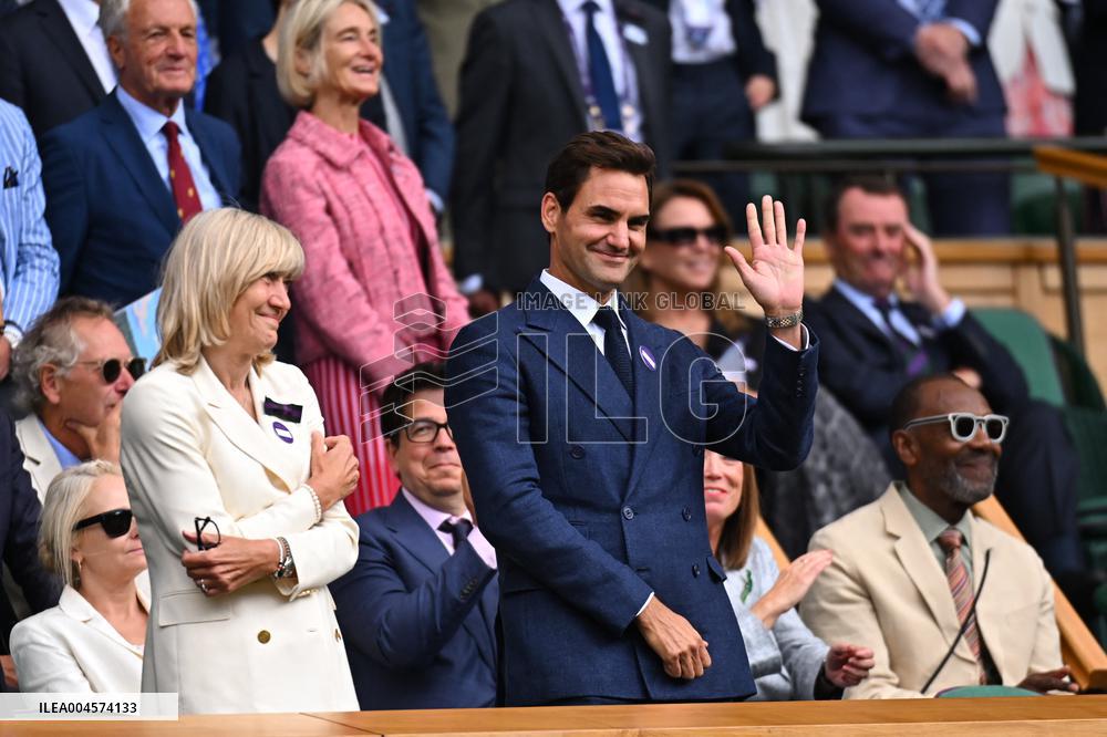 Wimbledon - Roger Federer In The Stands