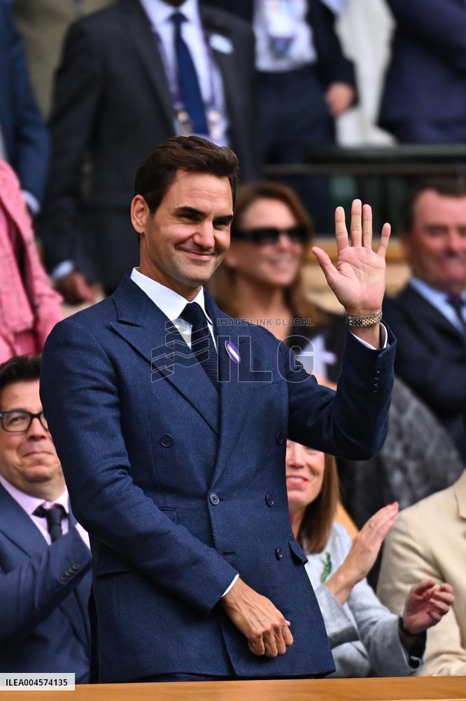 Wimbledon - Roger Federer In The Stands