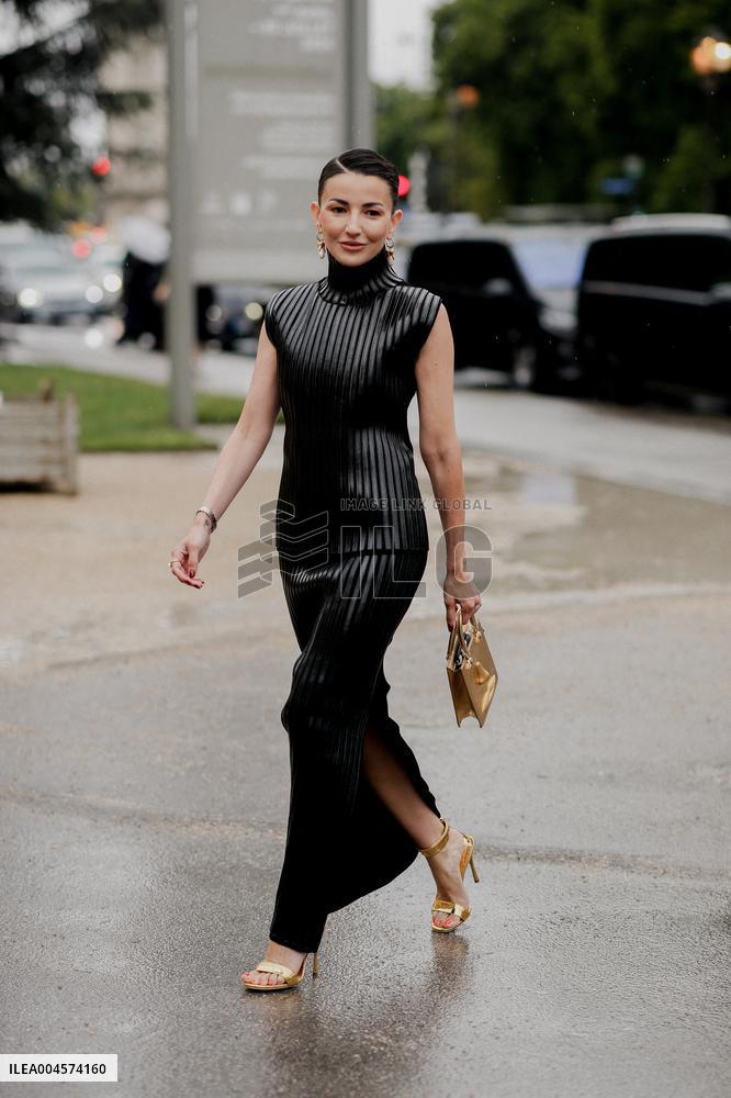 PFW - Schiaparelli Street Style