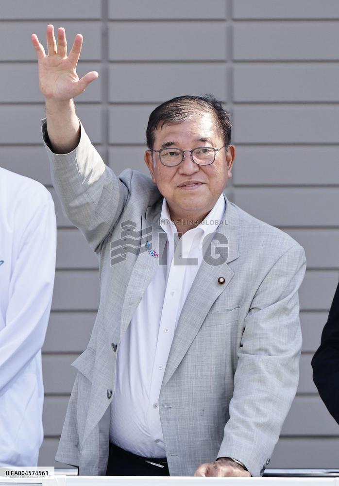 Upper house election campaigning