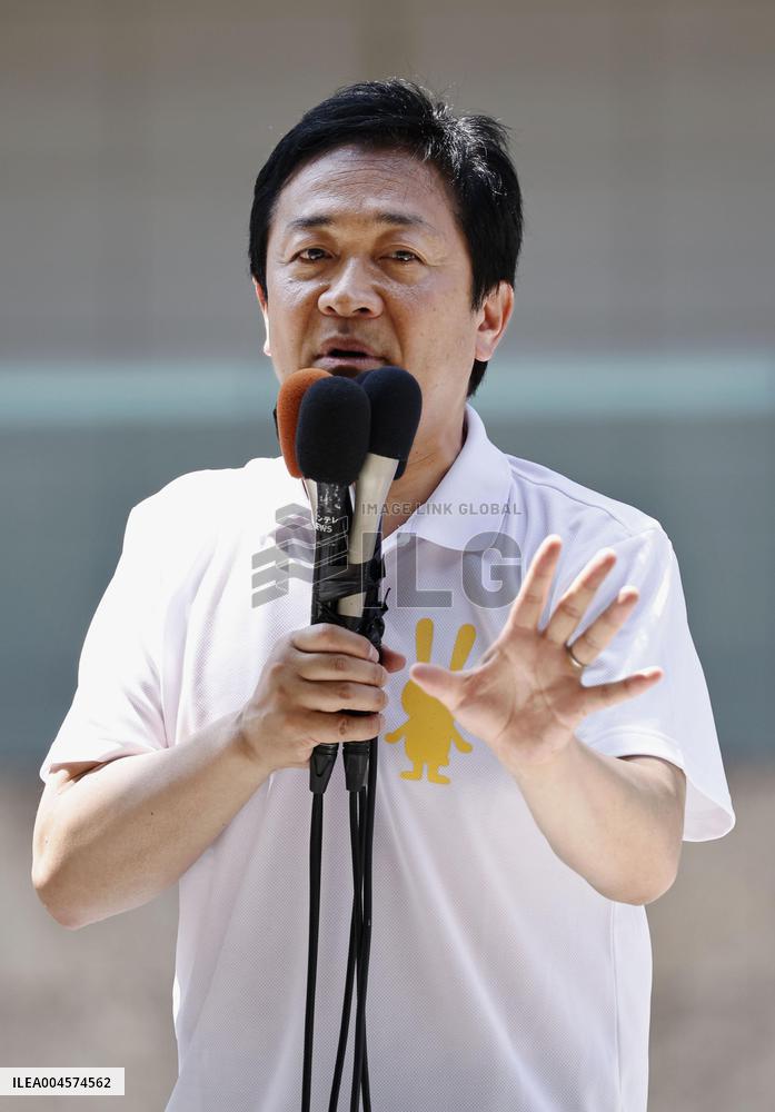 Upper house election campaigning