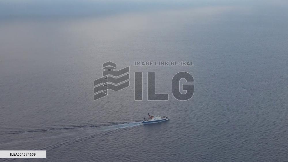 Evacuation from quake-hit island