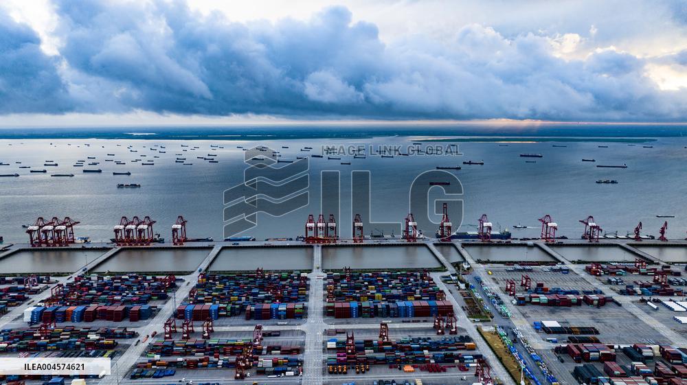 Severe Typhoon Danas