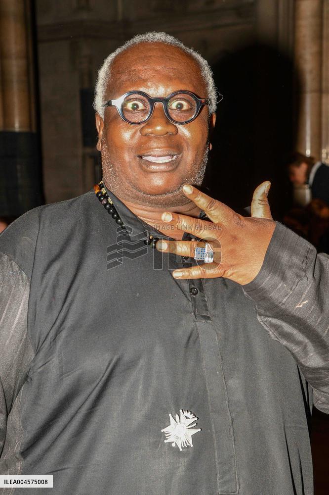 PFW - Lena Erziak Front Row