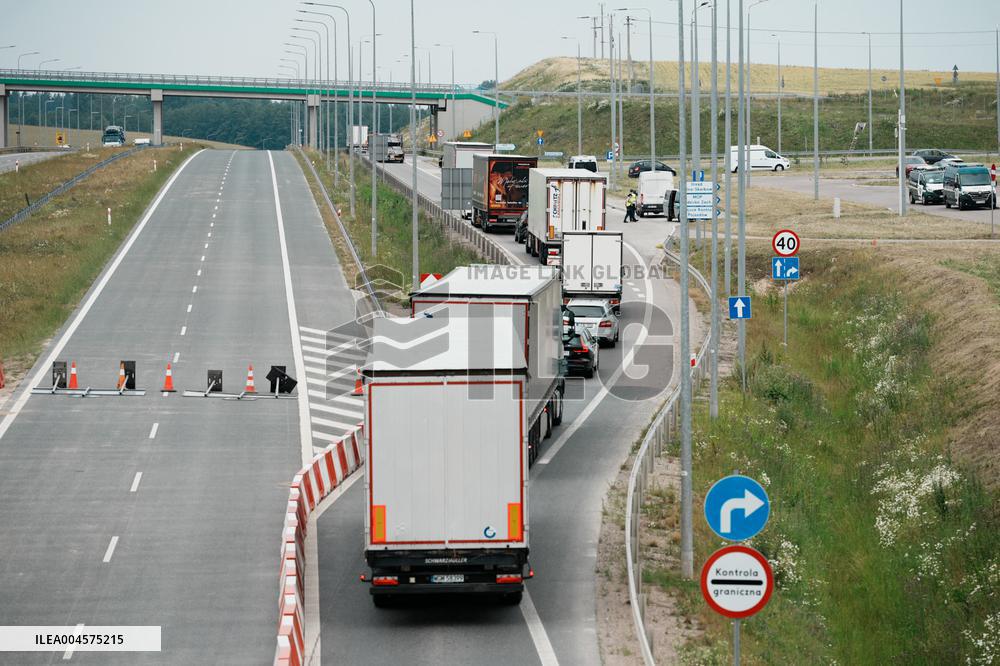Poland Begins Controls on Borders with Germany and Lithuania