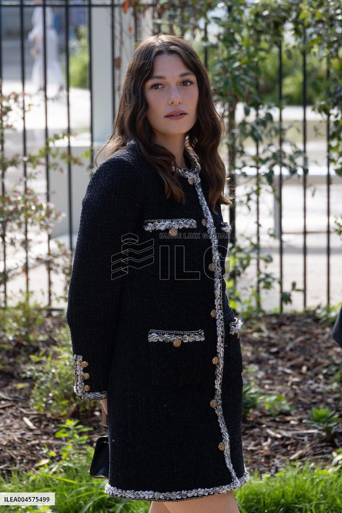 PFW Chanel Outside Arrivals NB