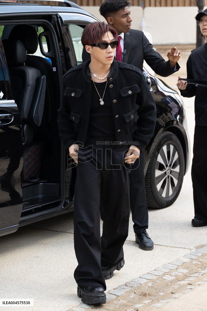 PFW Chanel Outside Arrivals NB