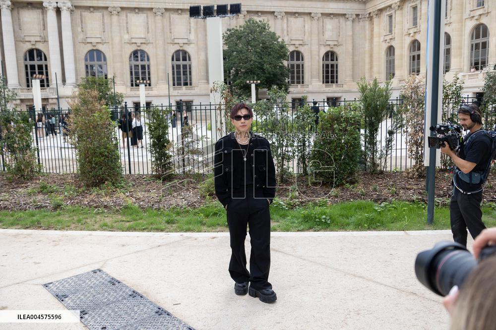 PFW Chanel Outside Arrivals NB