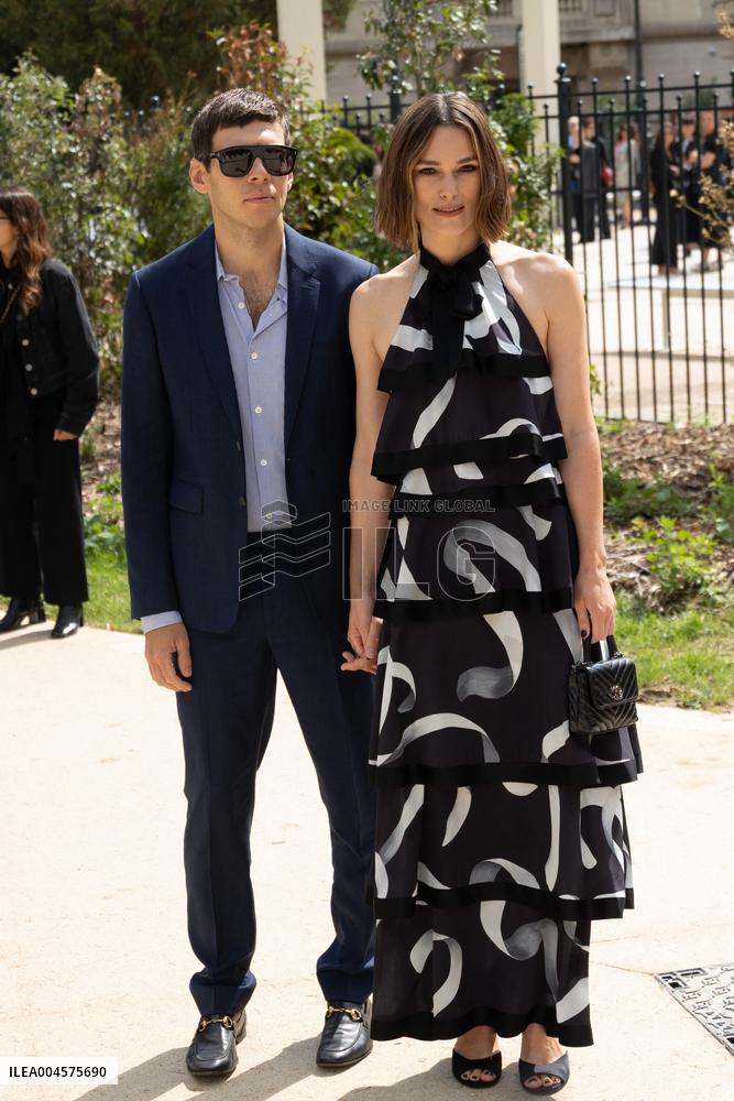 PFW Chanel Outside Arrivals NB