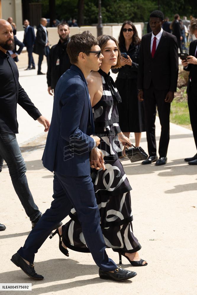 PFW Chanel Outside Arrivals NB