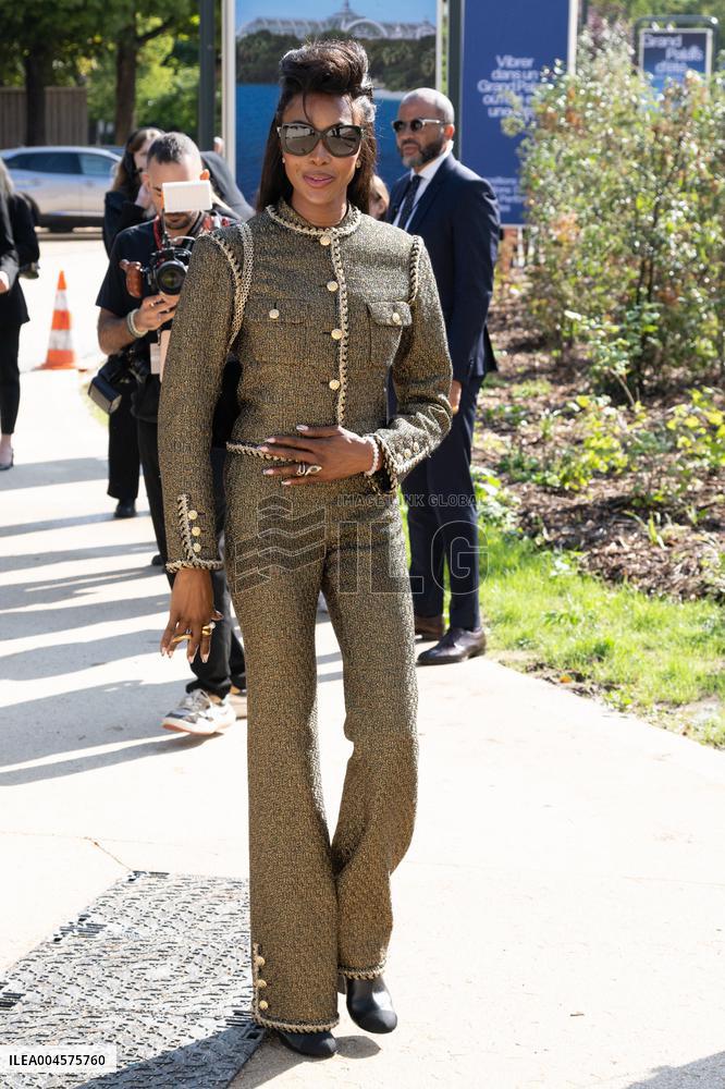 PFW - Chanel Outside Arrivals