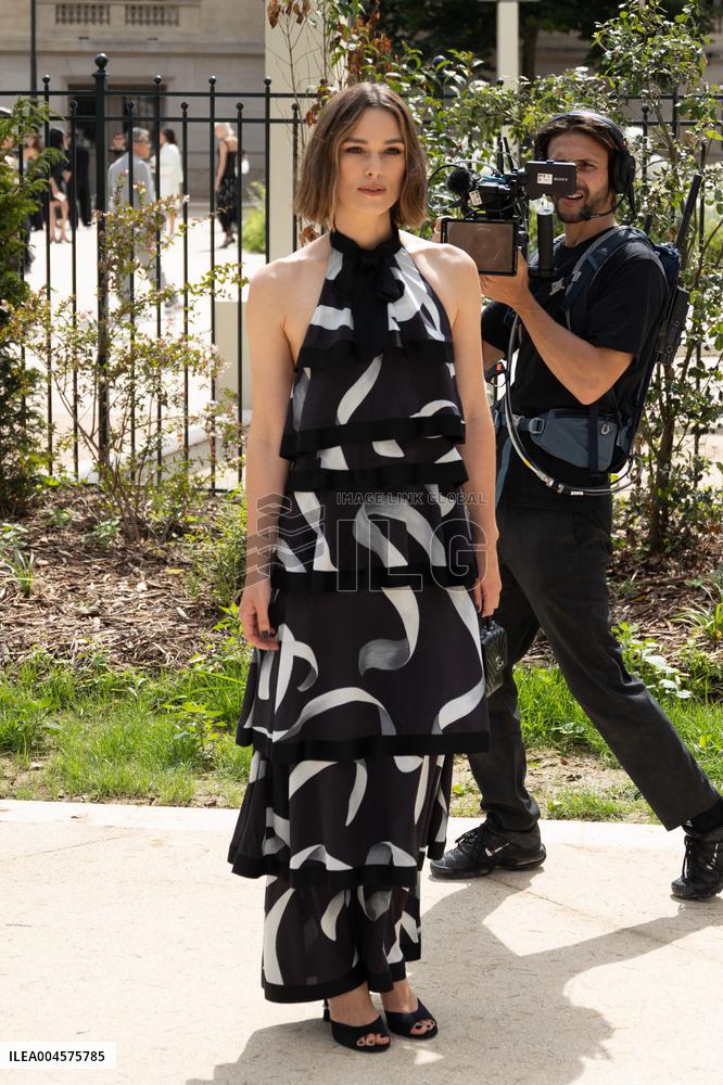 PFW Chanel Outside Arrivals NB