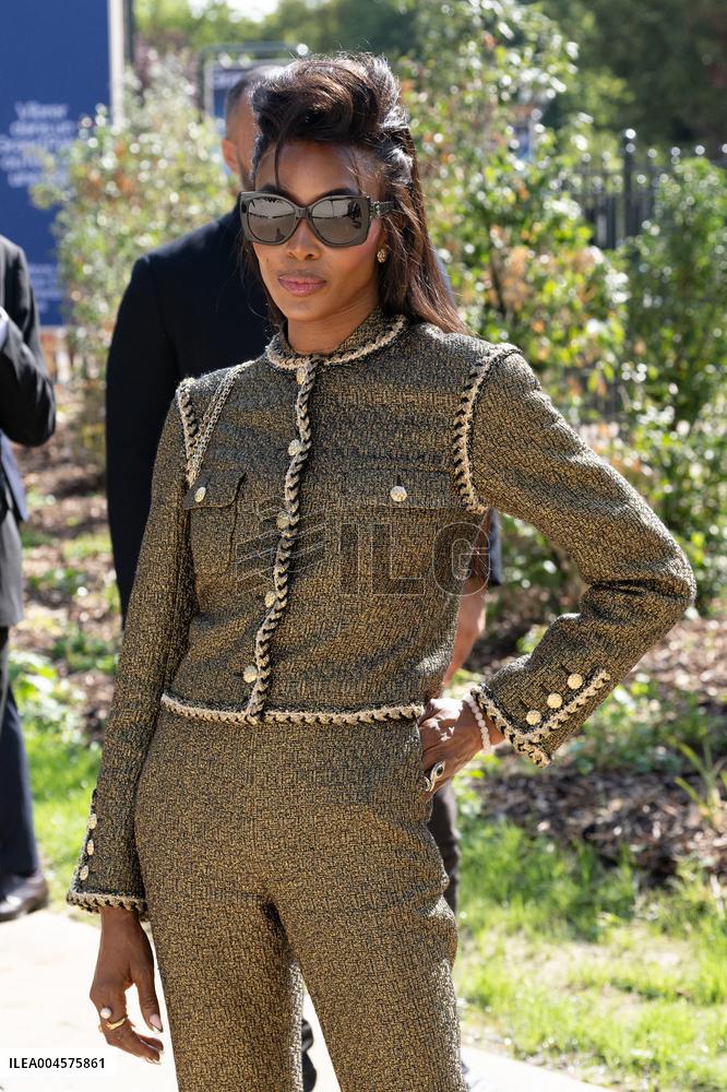 PFW - Chanel Outside Arrivals