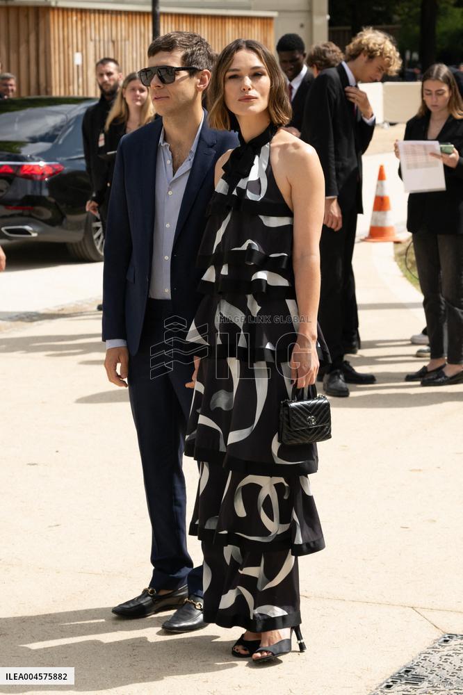 PFW - Chanel Outside Arrivals