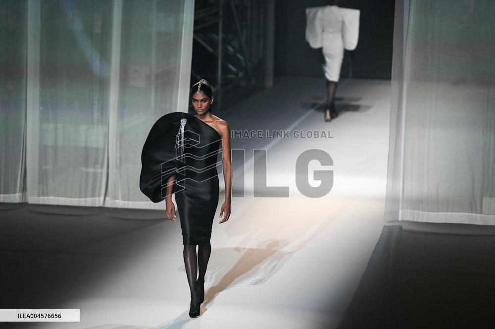 PFW - Stephane Rolland Runway in Paris FA