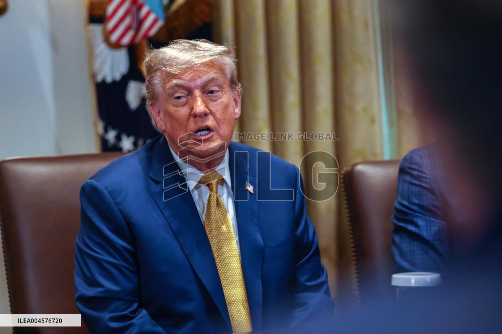 Trump Cabinet Meeting