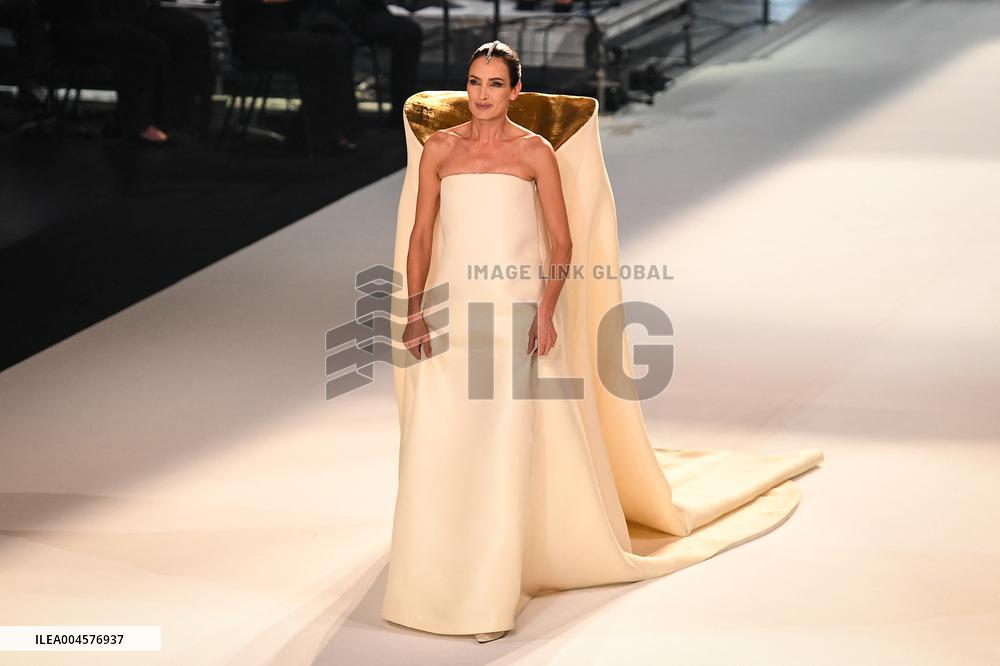 PFW - Stephane Rolland Runway in Paris FA