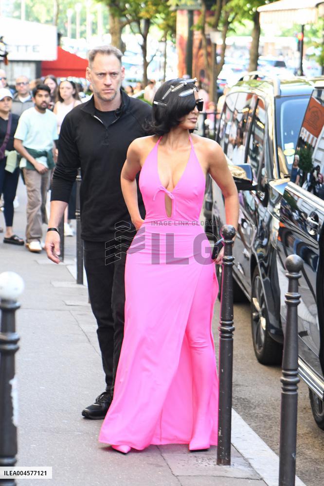 PFW - Kim Kardashian Fits A Flashy Pink Outfit At Balenciaga - Paris