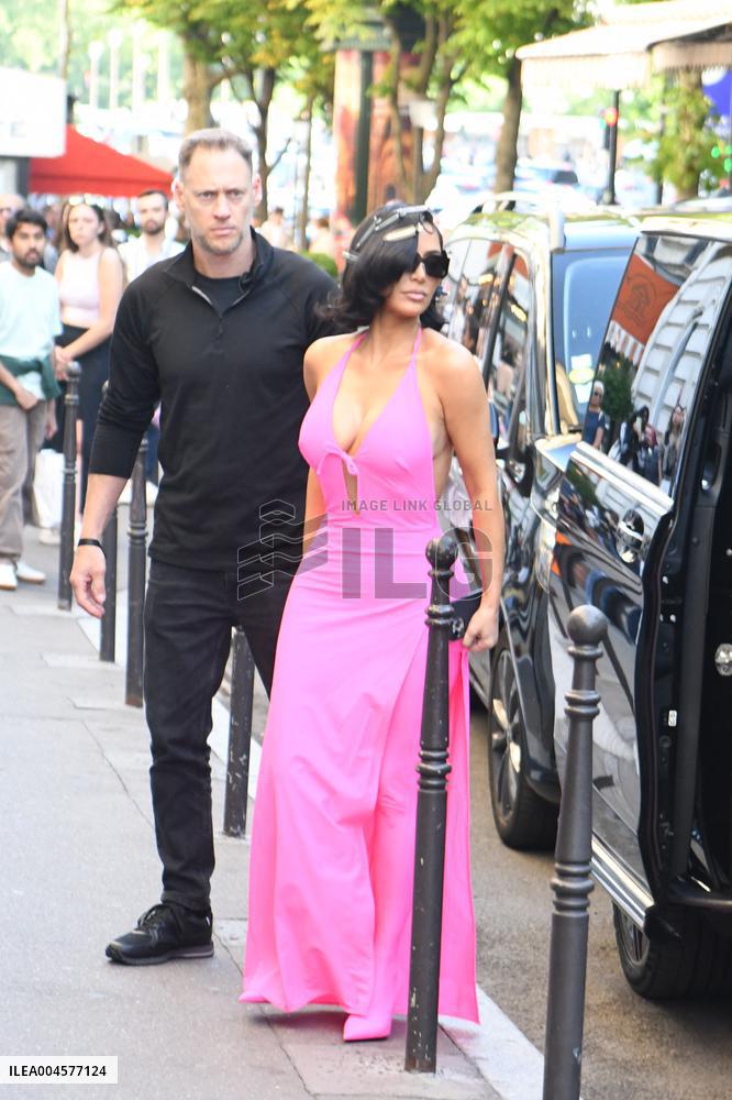 PFW - Kim Kardashian Fits A Flashy Pink Outfit At Balenciaga - Paris
