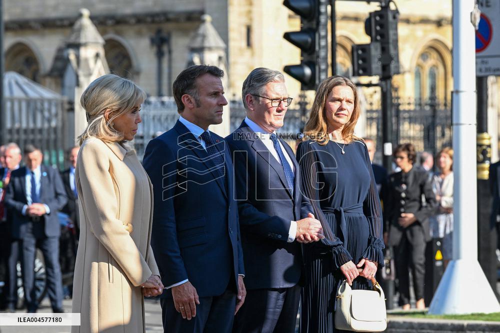 President Macron Pays Tribute to Winston Churchill - UK