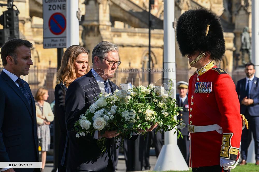 President Macron Pays Tribute to Winston Churchill - UK