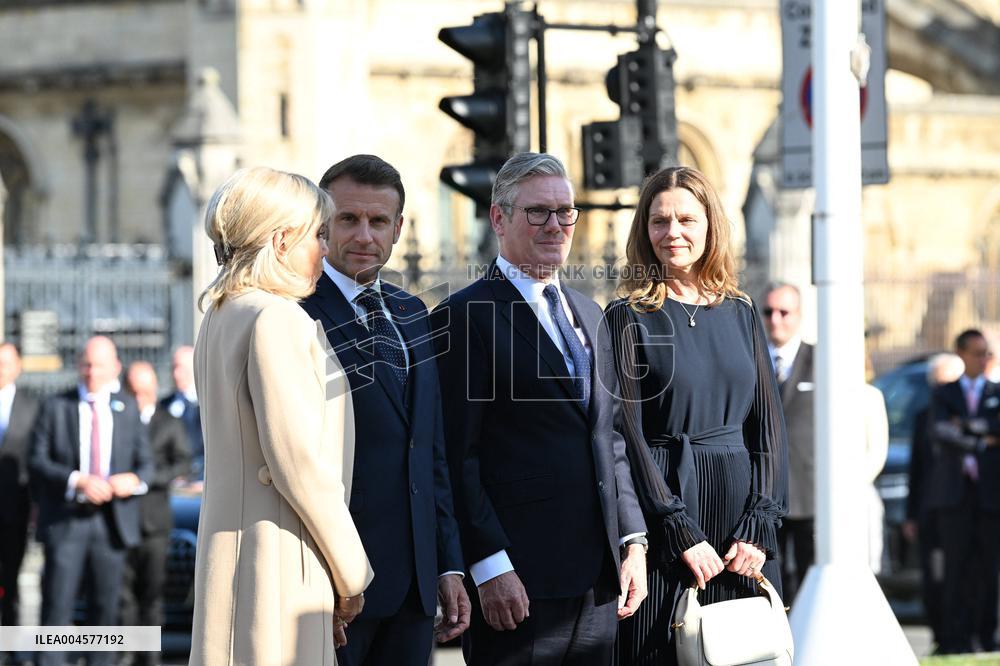 President Macron Pays Tribute to Winston Churchill - UK