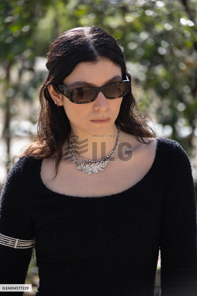 PFW Chanel Outside Arrivals NB