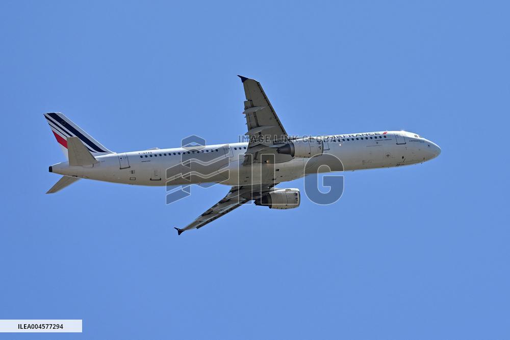 Planes to Fiumicino airport