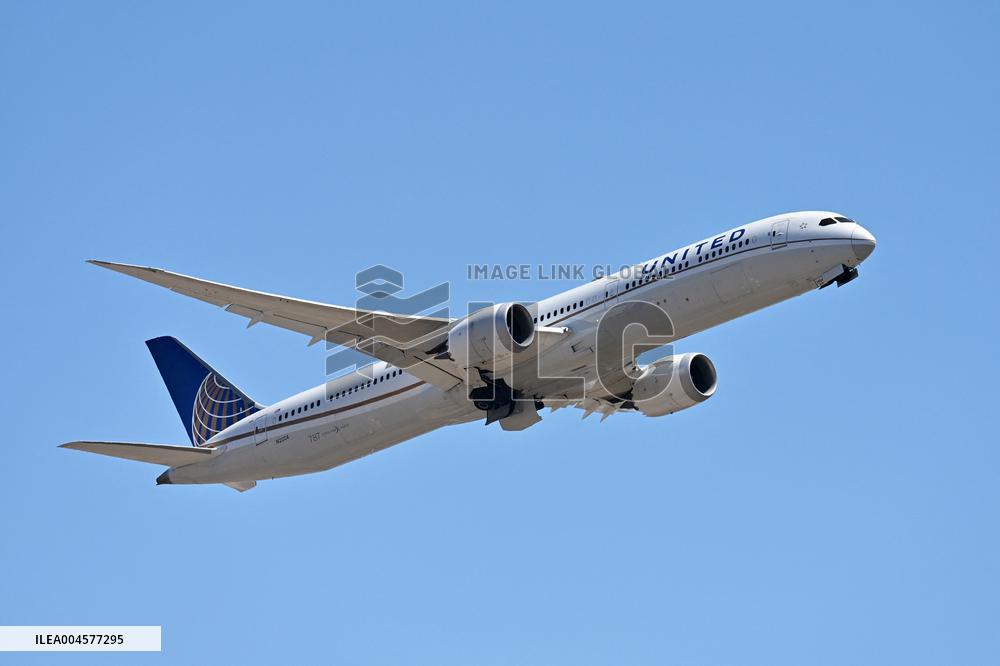 Planes to Fiumicino airport