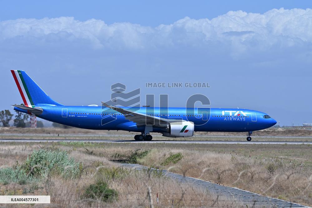 Planes to Fiumicino airport