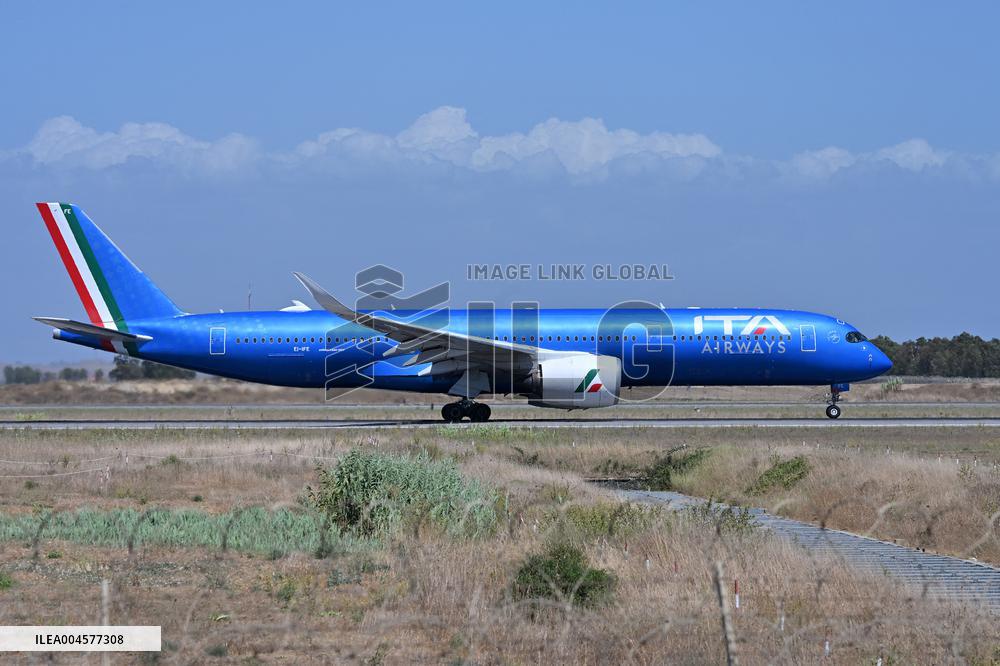 Planes to Fiumicino airport