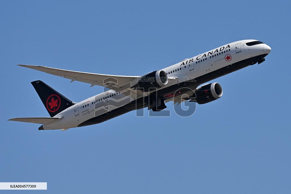 Planes to Fiumicino airport