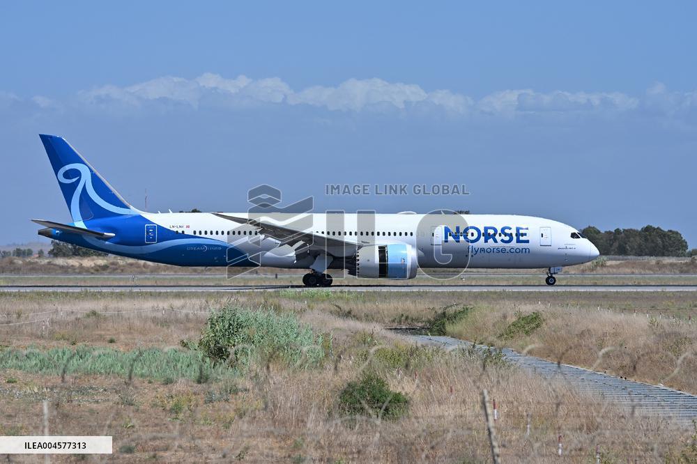 Planes to Fiumicino airport