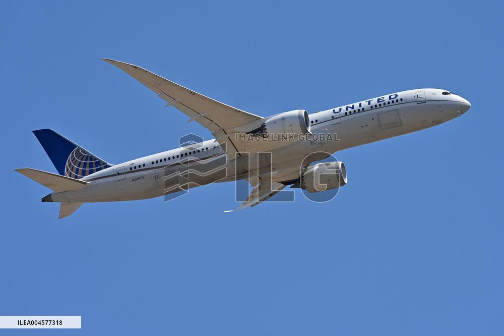 Planes to Fiumicino airport