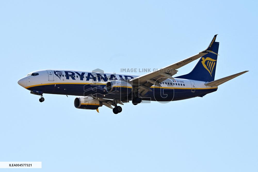 Planes to Fiumicino airport