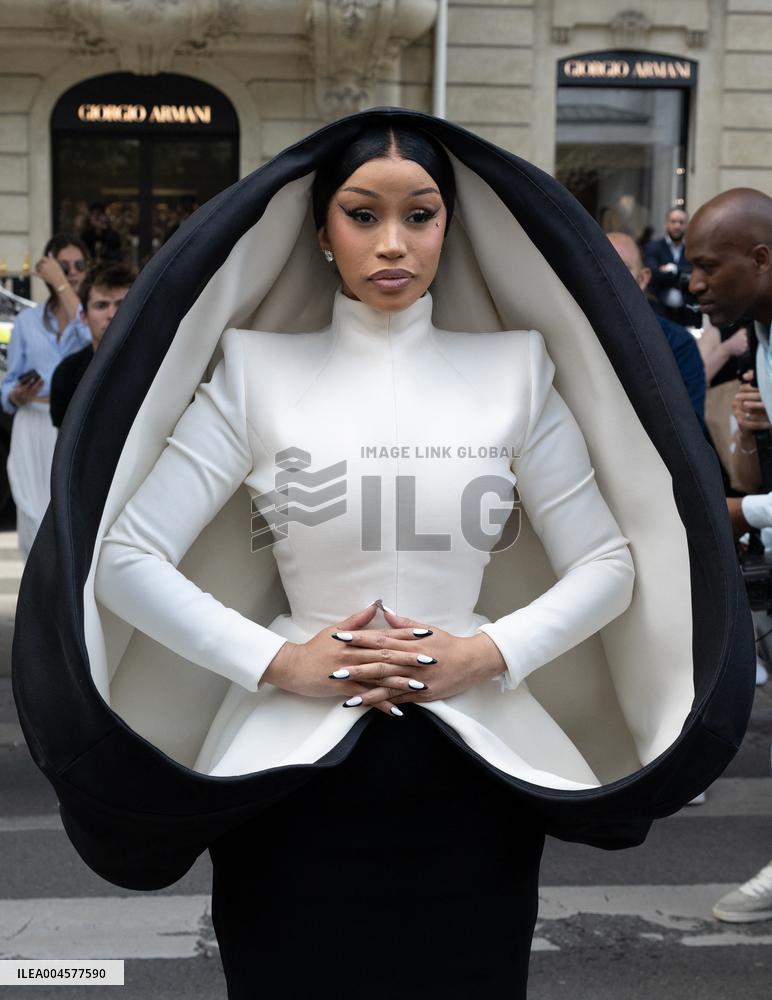 PFW - Stephane Rolland Outside Arrivals