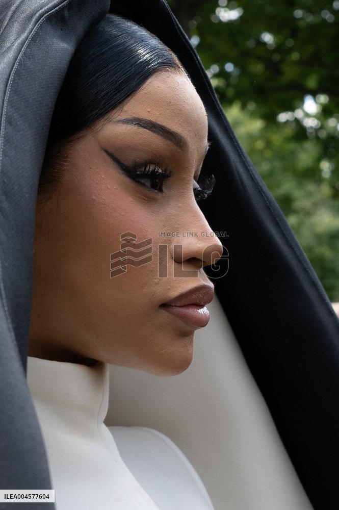 PFW - Stephane Rolland Outside Arrivals