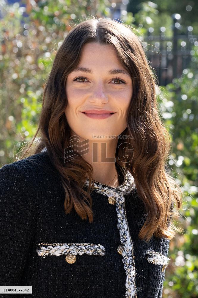 PFW - Chanel Outside Arrivals