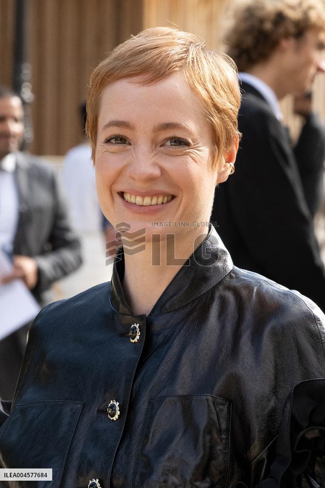 PFW - Chanel Outside Arrivals