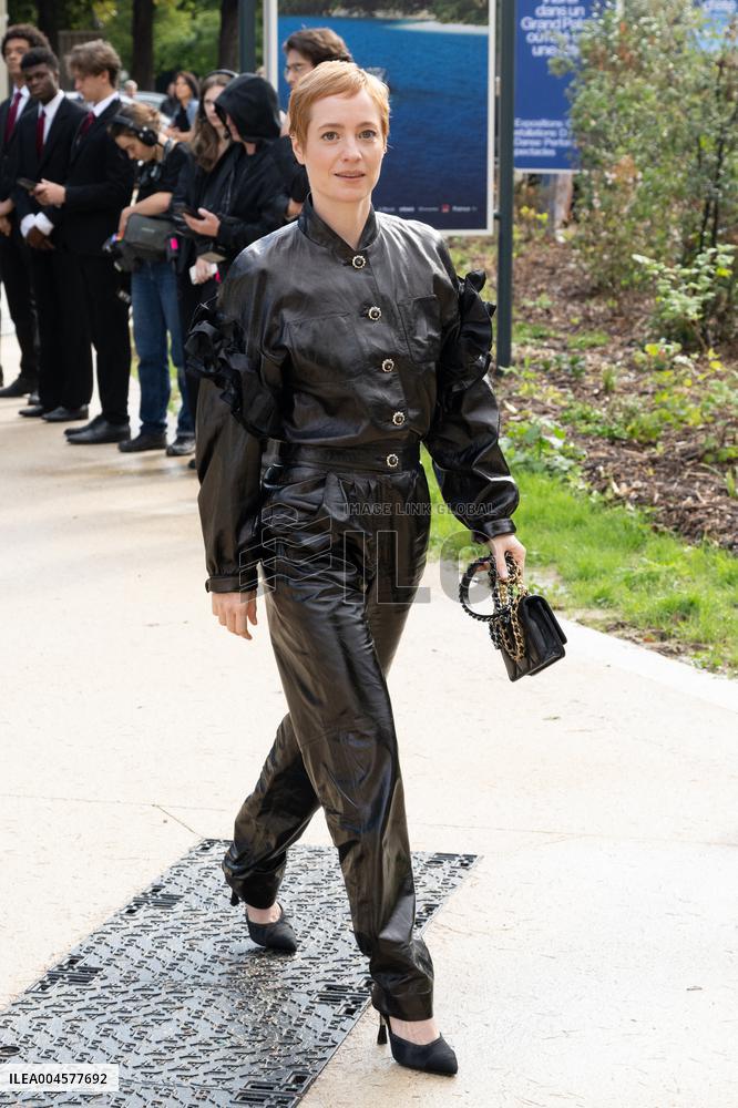 PFW - Chanel Outside Arrivals