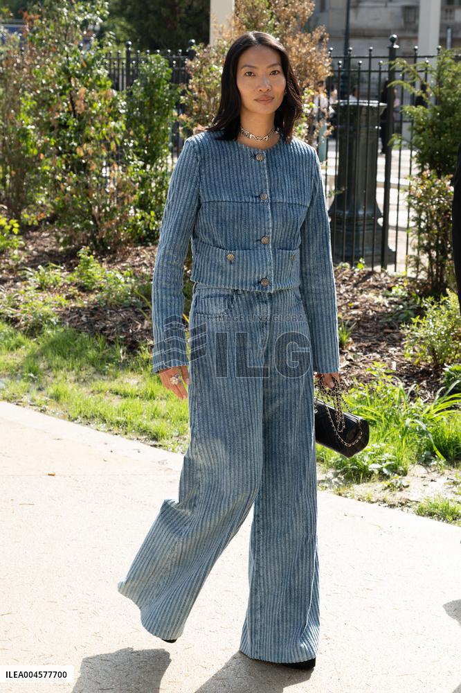 PFW - Chanel Outside Arrivals