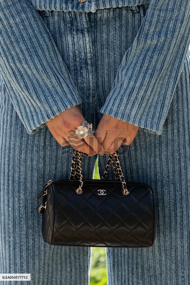 PFW - Chanel Outside Arrivals
