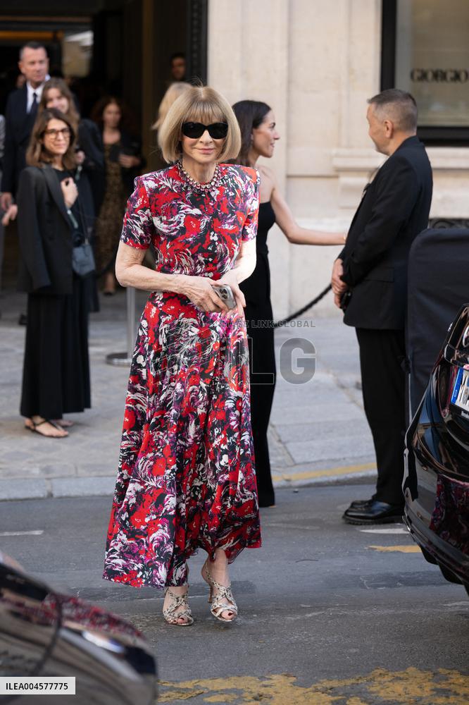 PFW - Georgio Armani Outside Arrivals