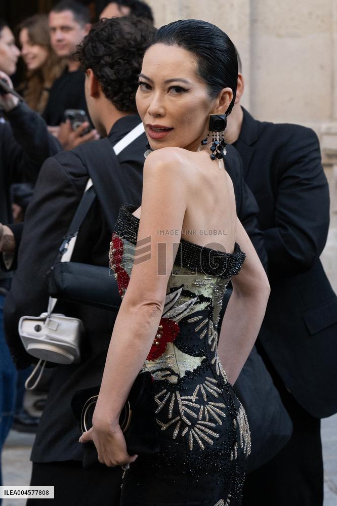 PFW - Georgio Armani Outside Arrivals