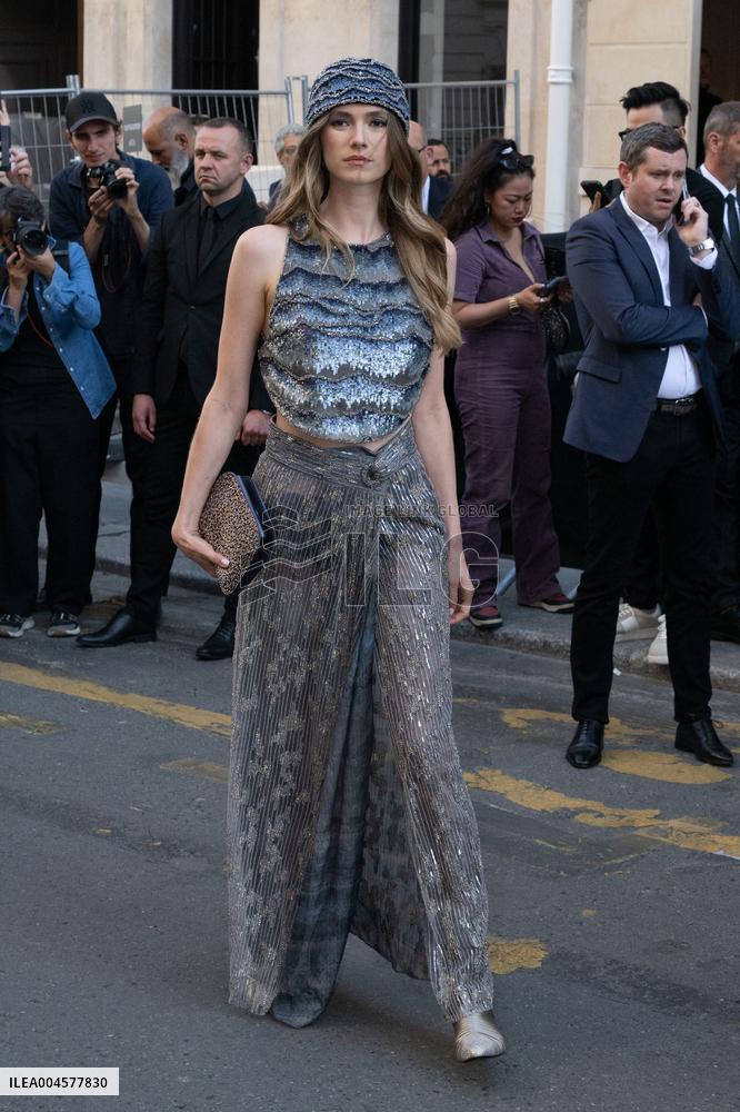 PFW - Georgio Armani Outside Arrivals