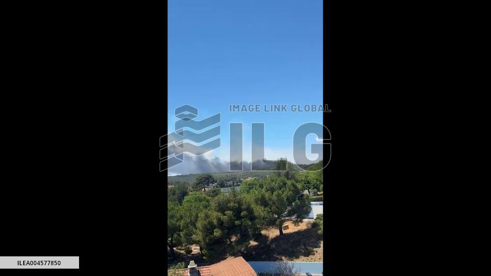 France: Blaze Near Marseille Spreads Rapidly, Disrupts Travel 4