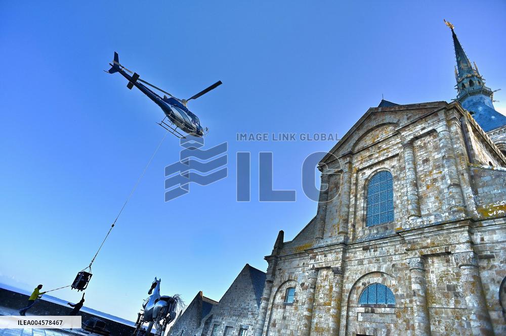 Zeus The Olympic Horse Arrives At Mont Saint-Michel