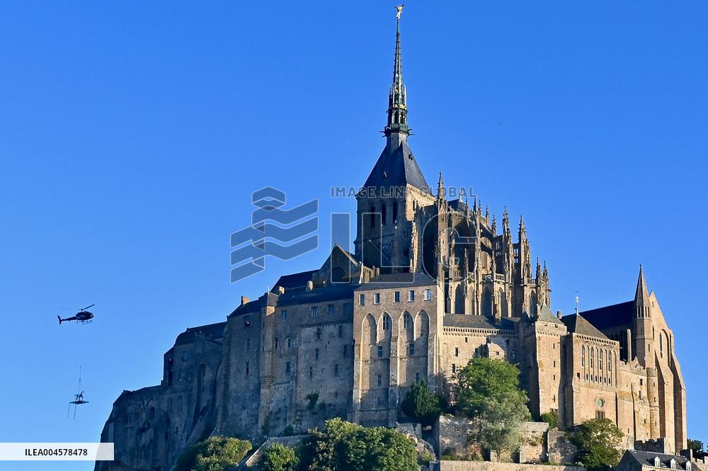 Zeus The Olympic Horse Arrives At Mont Saint-Michel