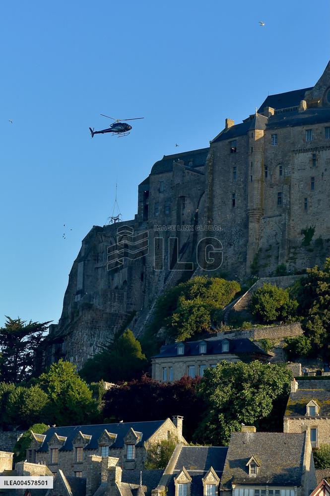 Zeus The Olympic Horse Arrives At Mont Saint-Michel