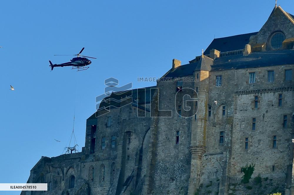 Zeus The Olympic Horse Arrives At Mont Saint-Michel